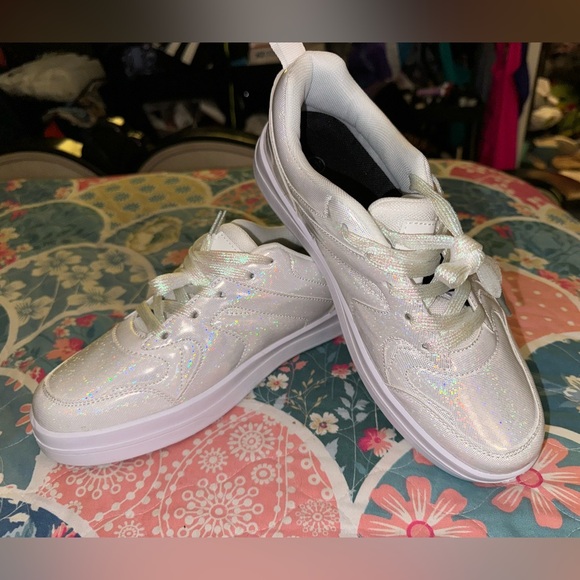 SHEIN Shoes - *NIB* SHEIN Pearl White Hologram Sneakers Size 41